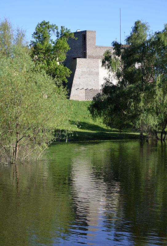 VÁRKAPU LÁTOGATÓKÖZPONT