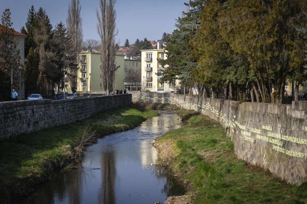 EGRI ELSŐ VILÁGHÁBORÚS EMLÉKMŰ