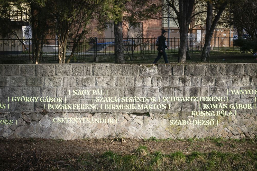 EGRI ELSŐ VILÁGHÁBORÚS EMLÉKMŰ